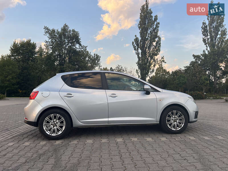 Хэтчбек SEAT Ibiza 2011 в Львове фото 5 Хэтчбек SEAT Ibiza 2011 в Львове