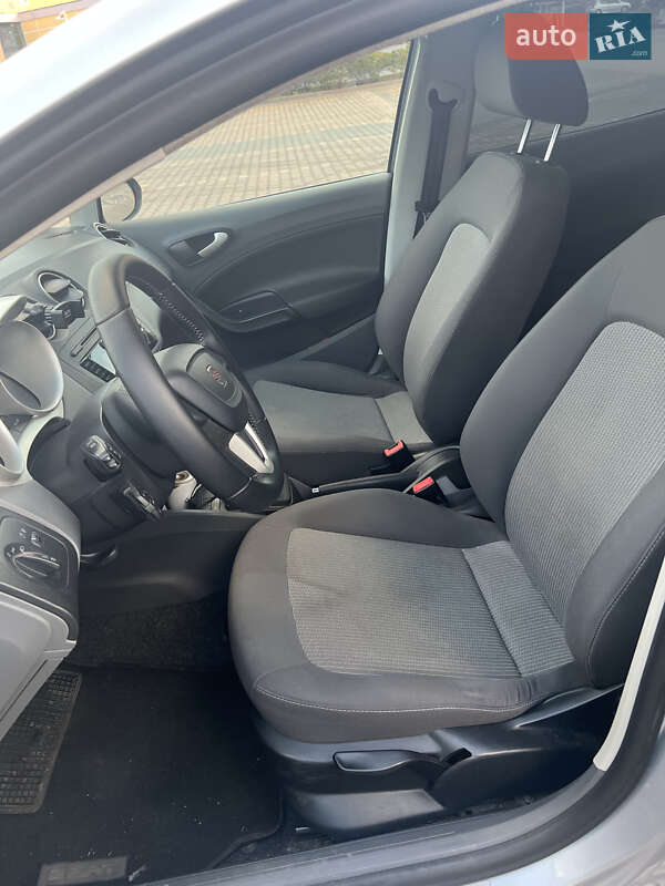 Хэтчбек SEAT Ibiza 2011 в Львове фото 6 Хэтчбек SEAT Ibiza 2011 в Львове