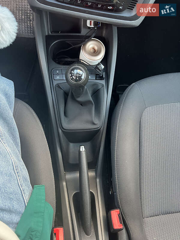 Хэтчбек SEAT Ibiza 2011 в Львове фото 12 Хэтчбек SEAT Ibiza 2011 в Львове