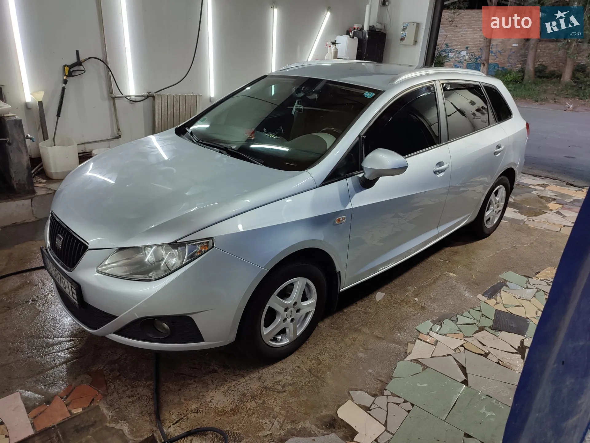 2010 SEAT Ibiza - мініатюра 10