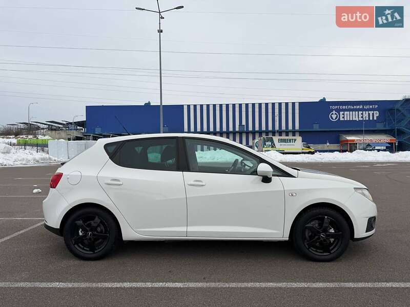Хэтчбек SEAT Ibiza 2008 в Ровно