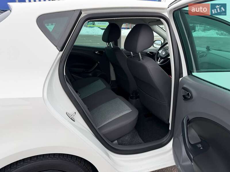 Хэтчбек SEAT Ibiza 2008 в Ровно