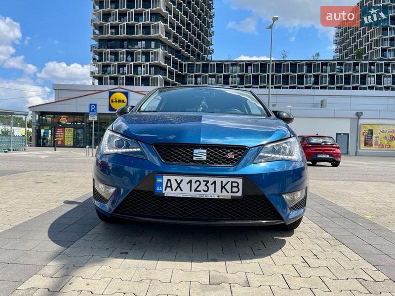 Хэтчбек SEAT Ibiza 2015 в Львове