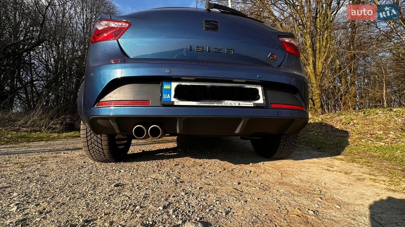 Хэтчбек SEAT Ibiza 2015 в Львове