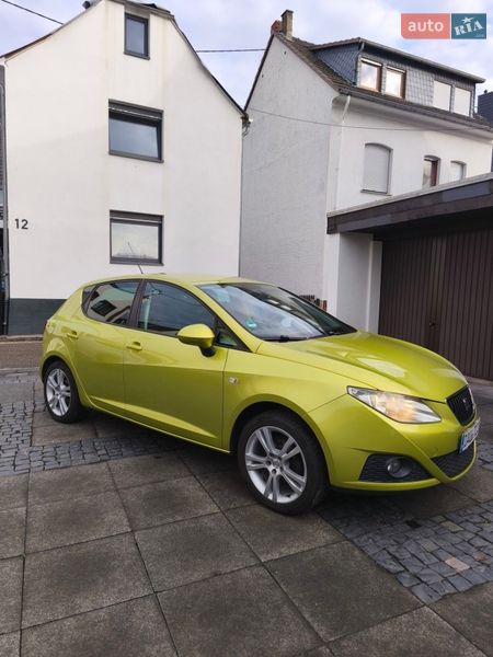 Хэтчбек SEAT Ibiza 2008 в Старой Выжевке