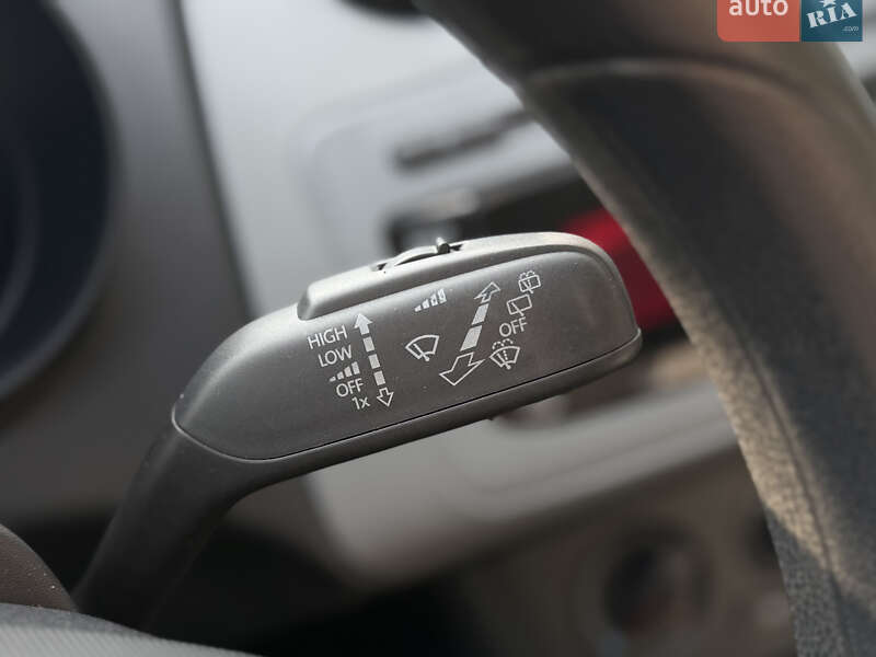 Хэтчбек SEAT Ibiza 2013 в Шептицькому