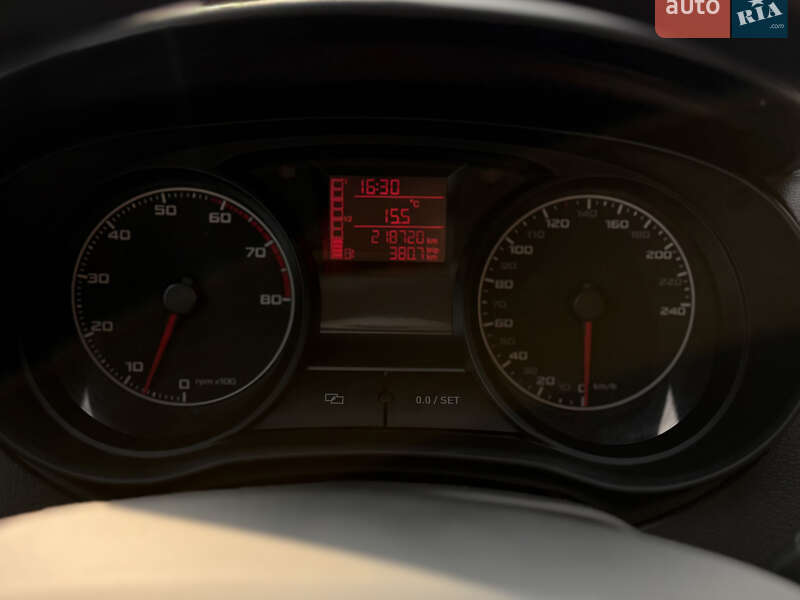 Хэтчбек SEAT Ibiza 2013 в Шептицькому