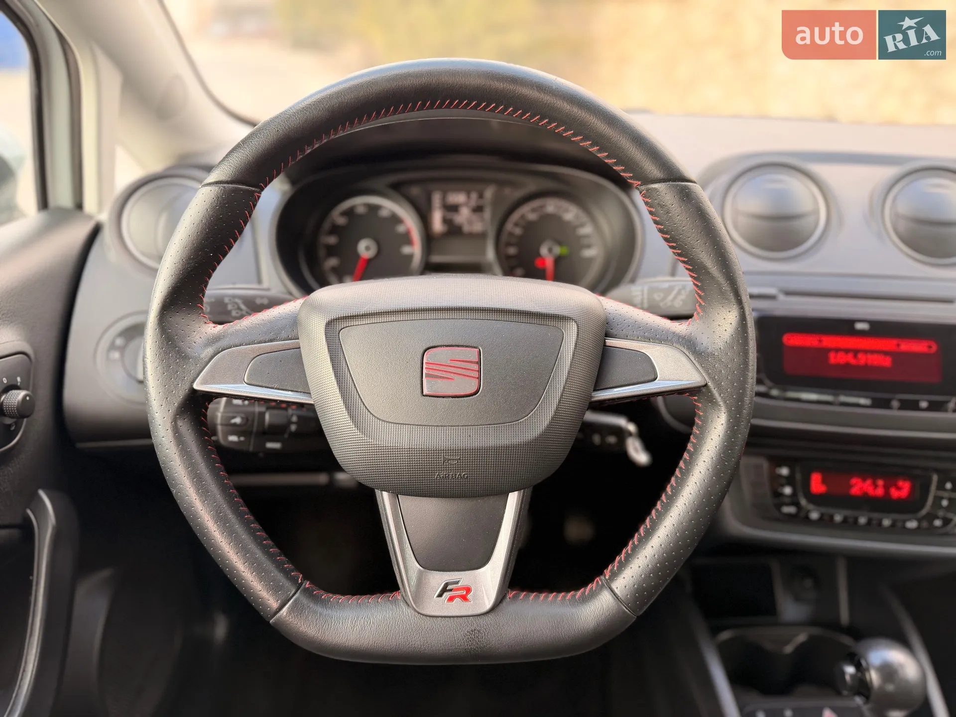 2012 SEAT Ibiza - мініатюра 23