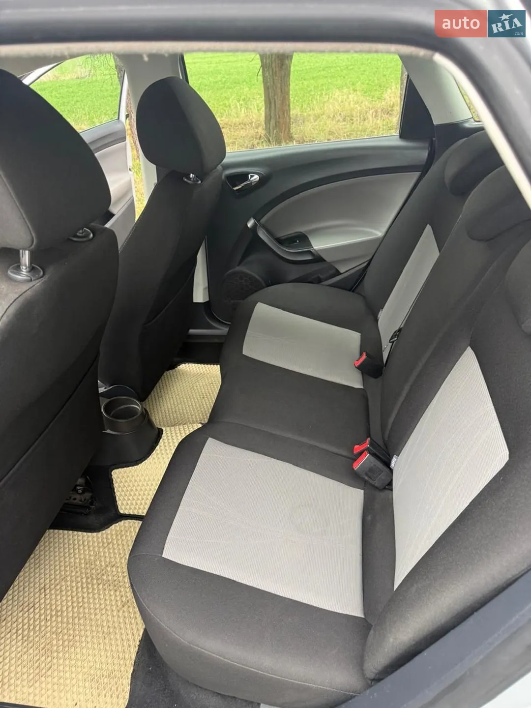 2012 SEAT Ibiza - мініатюра 20