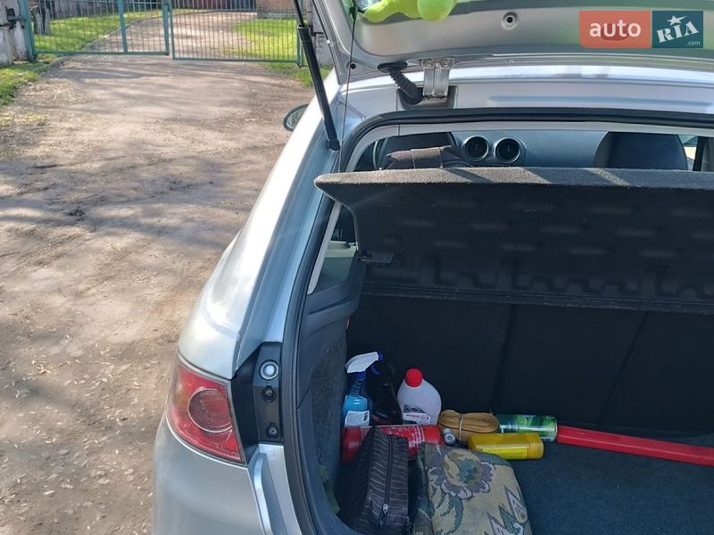 Хетчбек SEAT Ibiza 2006 в Сумах