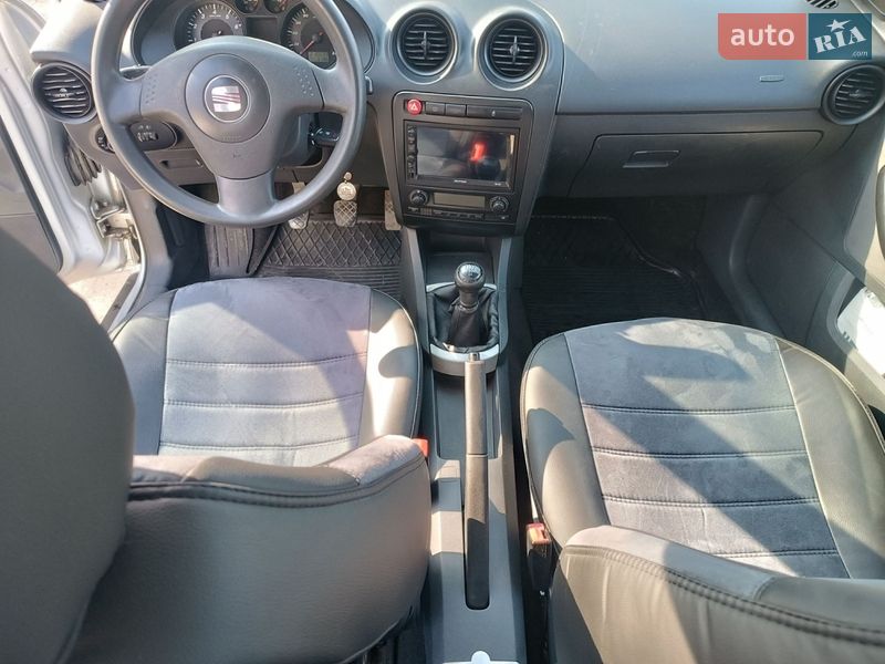 Хетчбек SEAT Ibiza 2006 в Сумах