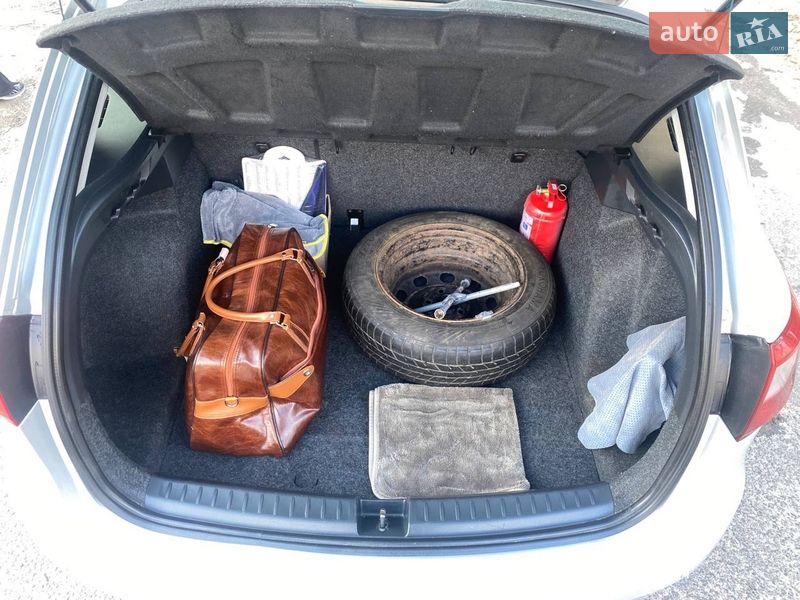 Хетчбек SEAT Ibiza 2013 в Києві