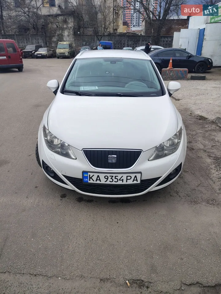 2010 SEAT Ibiza - мініатюра 12