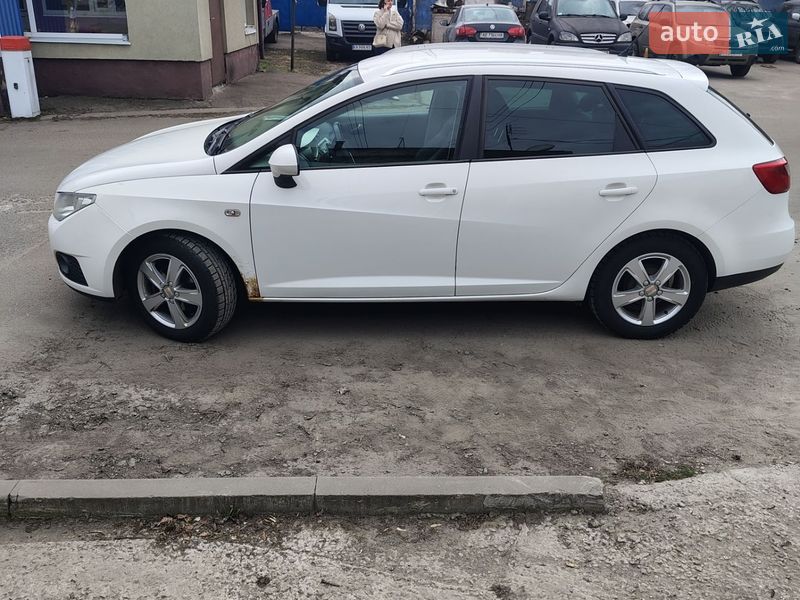 Универсал SEAT Ibiza 2011 в Киеве