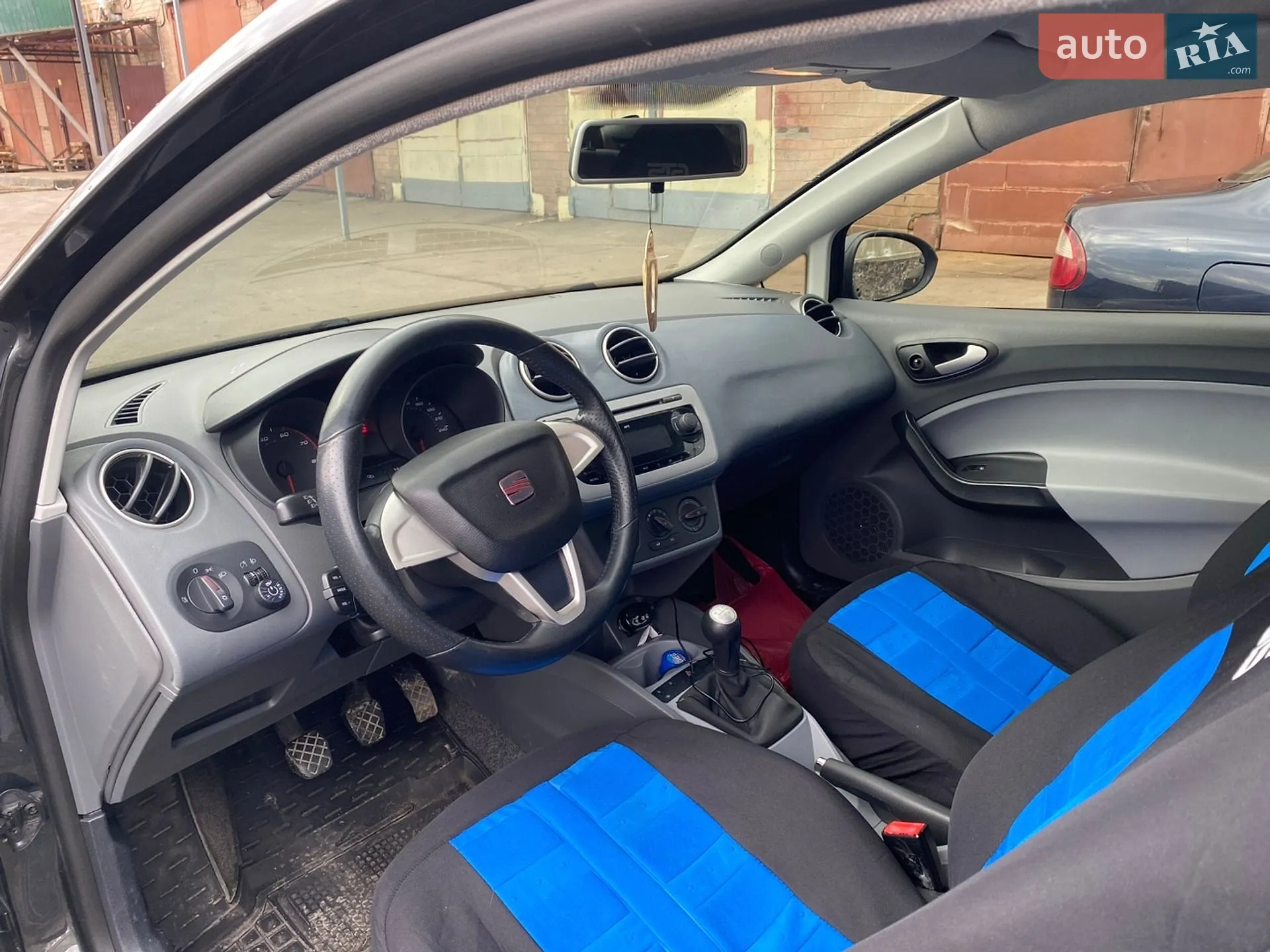 2010 SEAT Ibiza - мініатюра 10