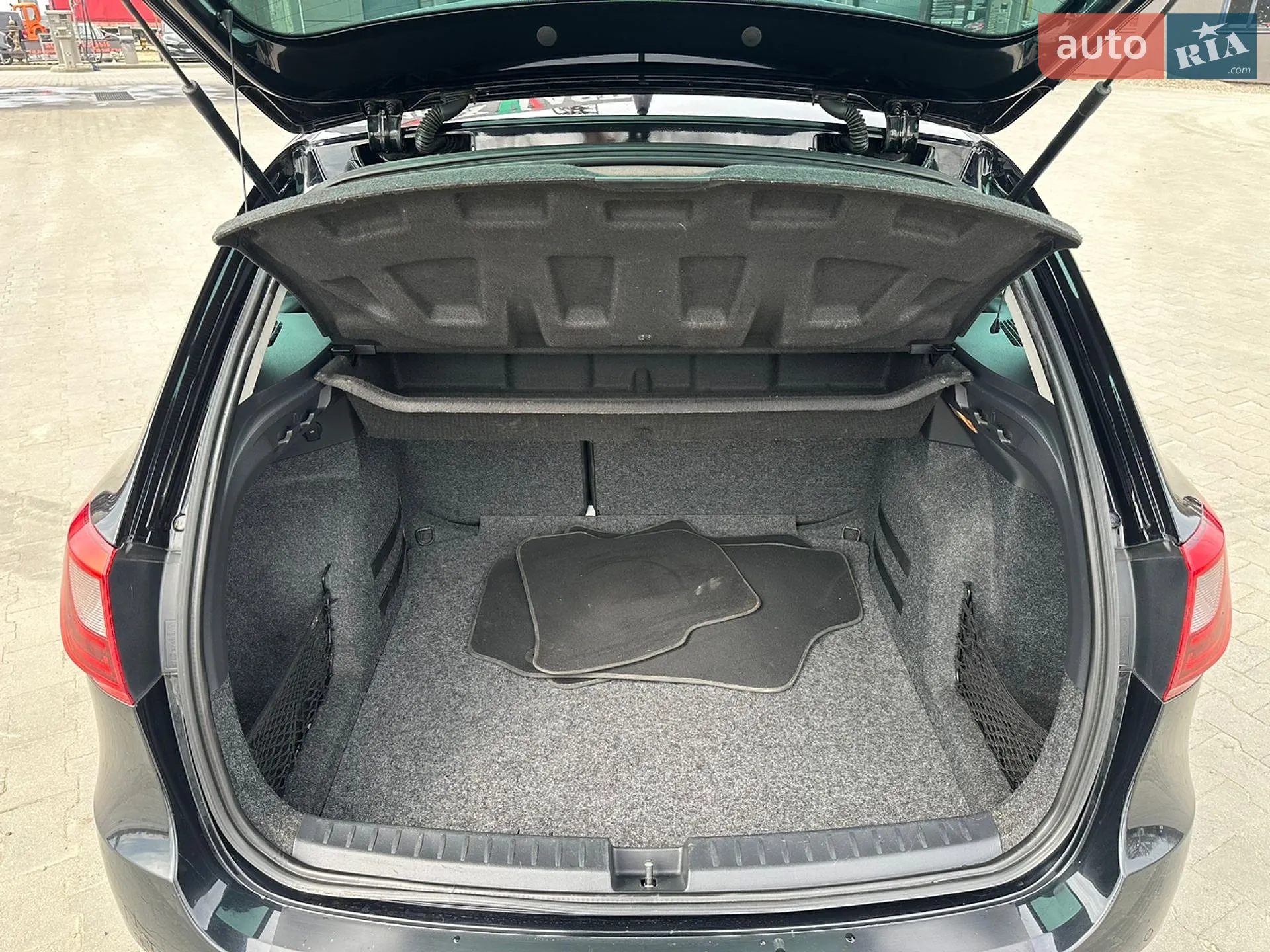 2012 SEAT Ibiza - мініатюра 17