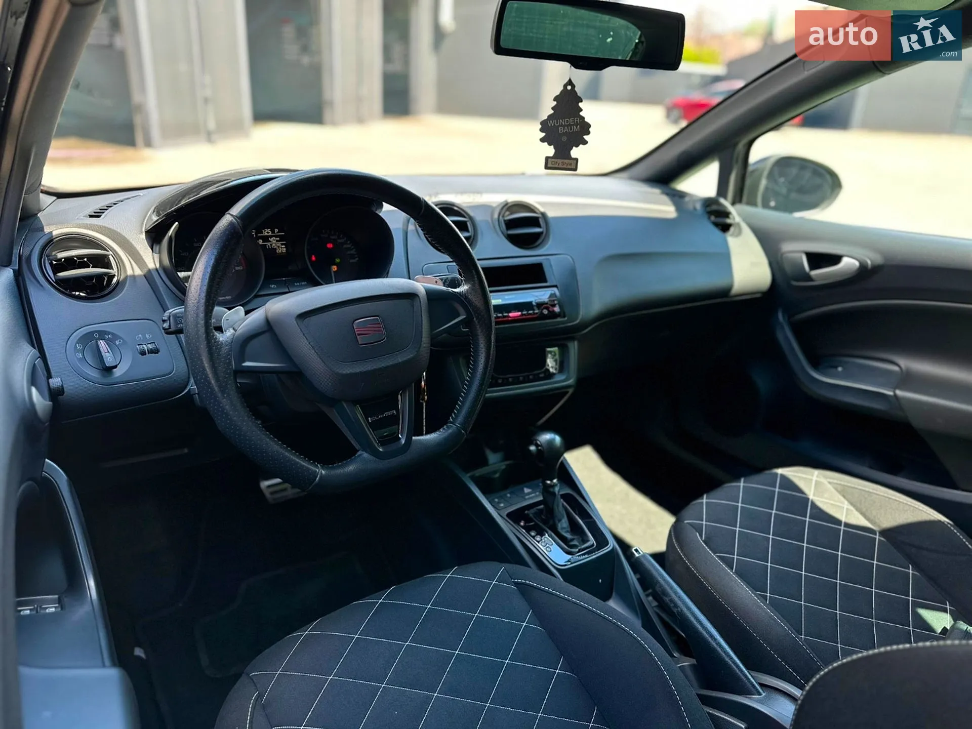 2010 SEAT Ibiza - мініатюра 22