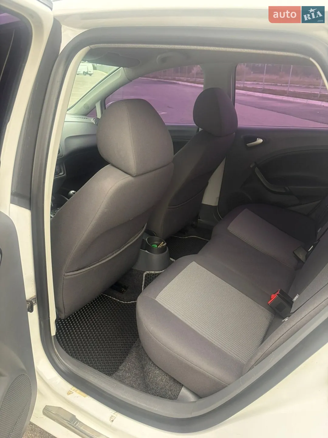 2012 SEAT Ibiza - мініатюра 17