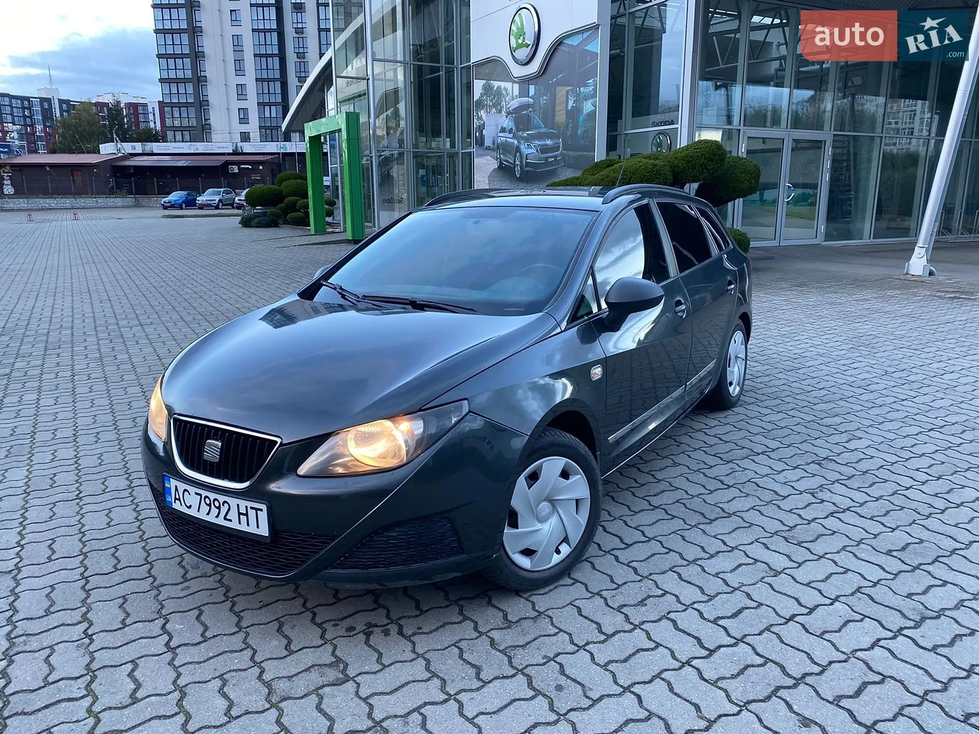 2011 SEAT Ibiza - мініатюра 2