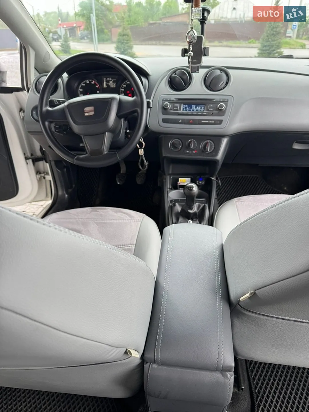 2011 SEAT Ibiza - мініатюра 11