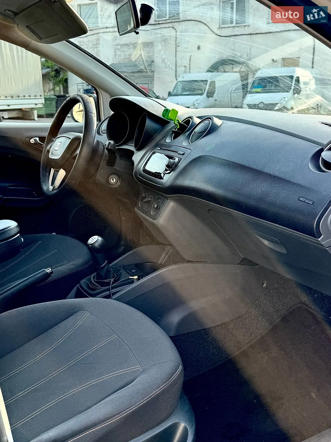 2010 SEAT Ibiza - мініатюра 27