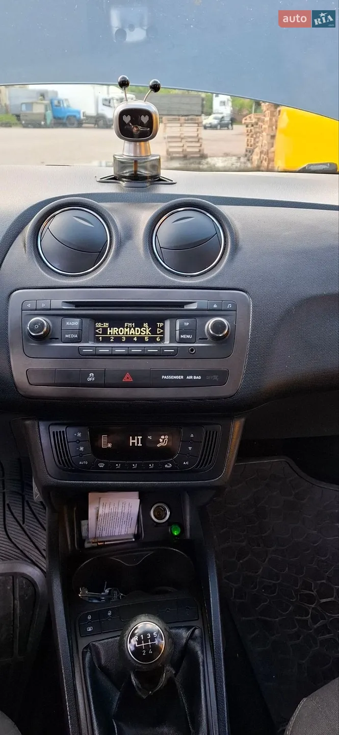 2013 SEAT Ibiza - мініатюра 3