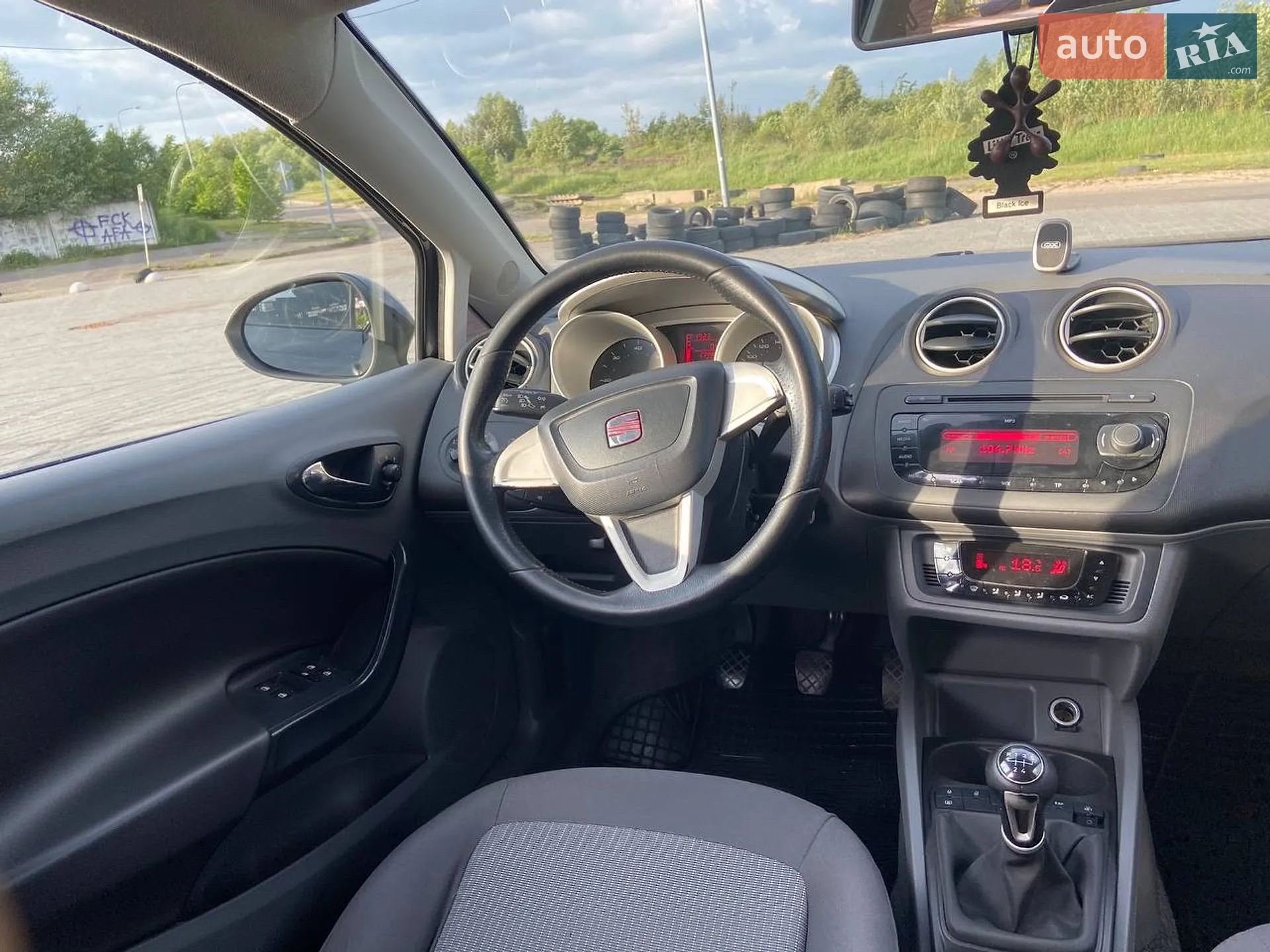 2010 SEAT Ibiza - мініатюра 9