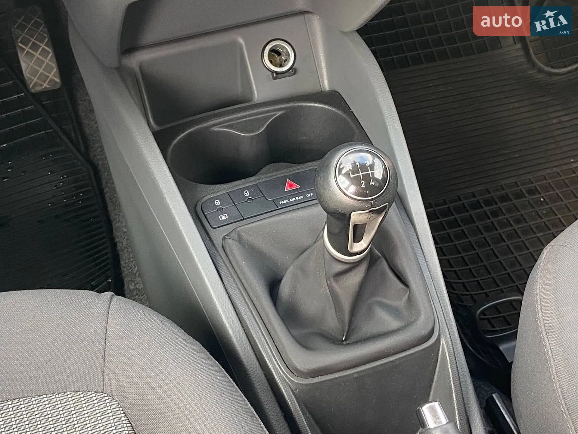 2010 SEAT Ibiza - мініатюра 14