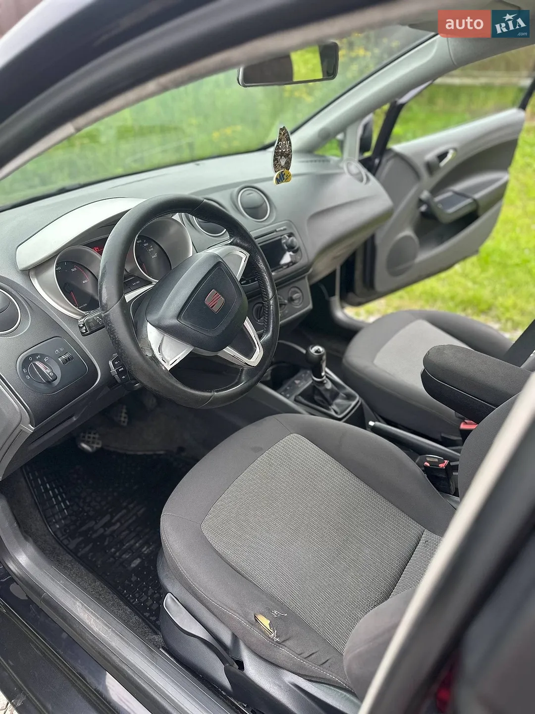 2011 SEAT Ibiza - мініатюра 4