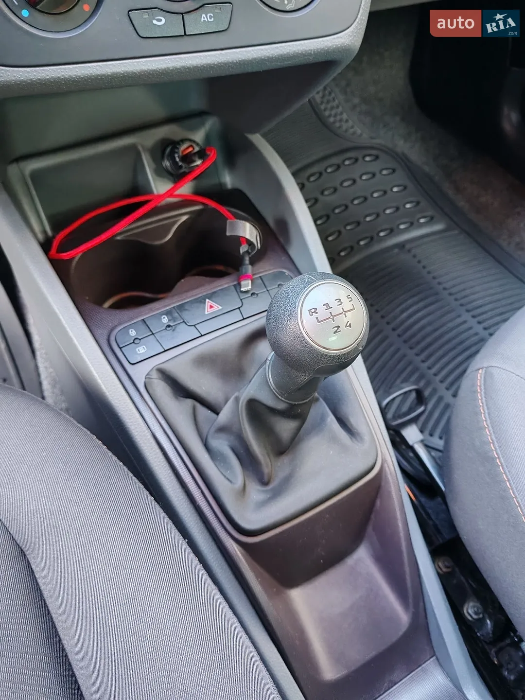2010 SEAT Ibiza - мініатюра 11
