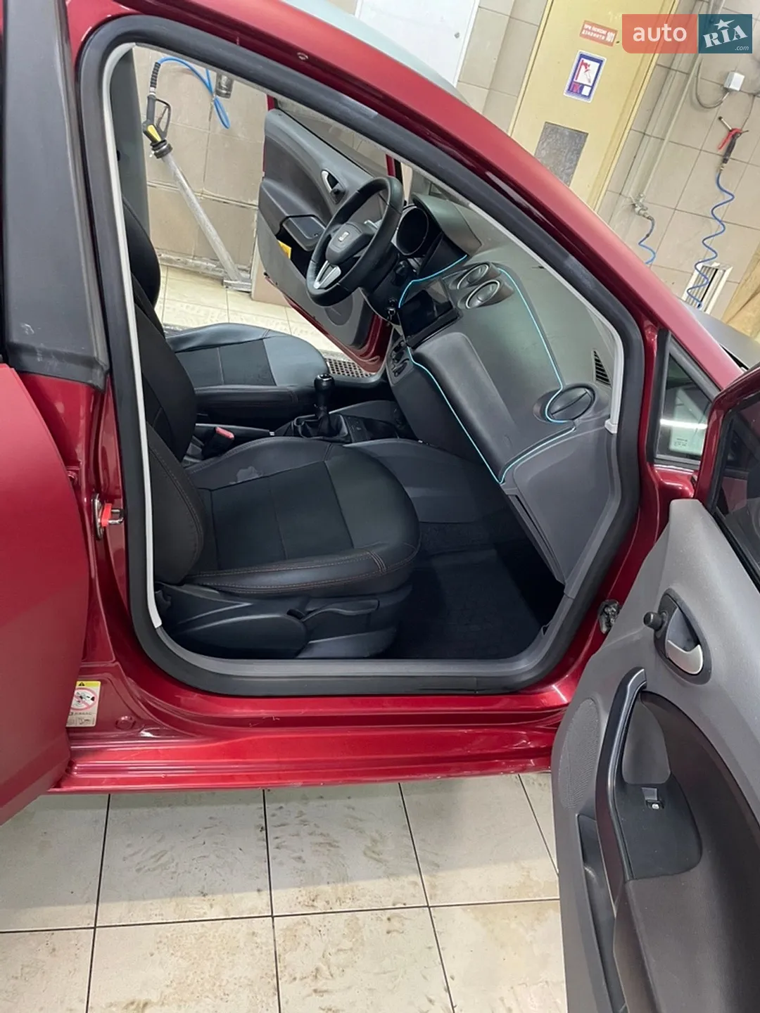 2011 SEAT Ibiza - мініатюра 16