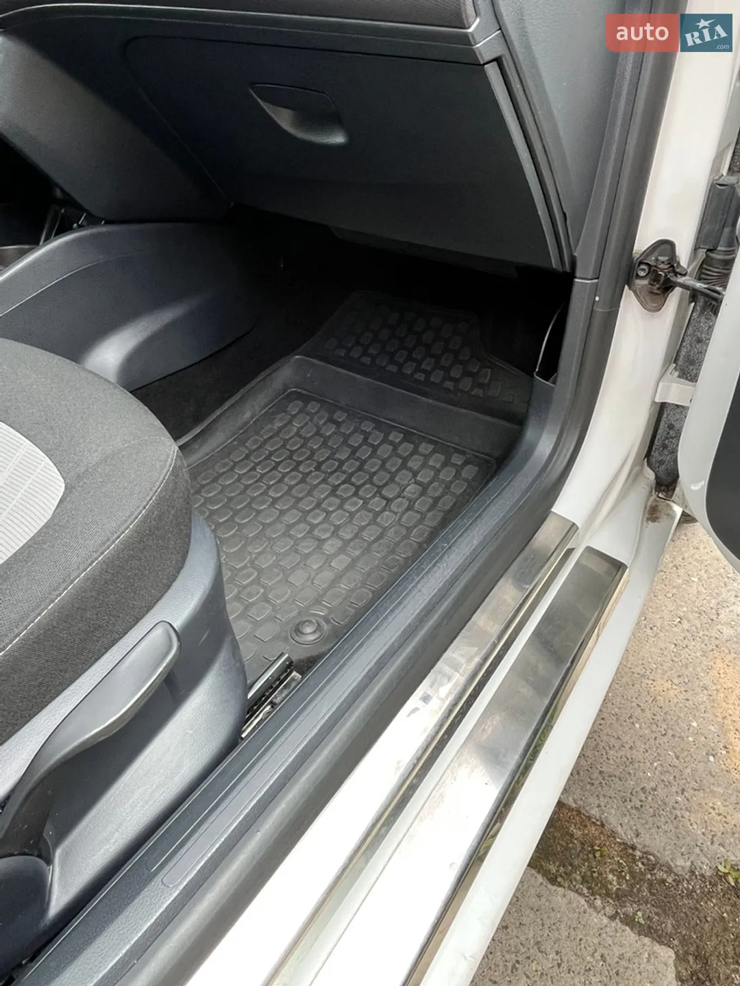 2013 SEAT Ibiza - мініатюра 10