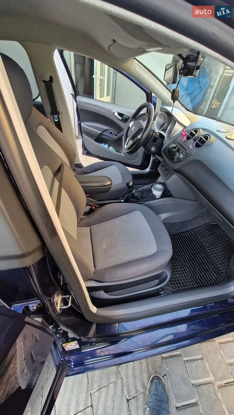 2010 SEAT Ibiza - мініатюра 19