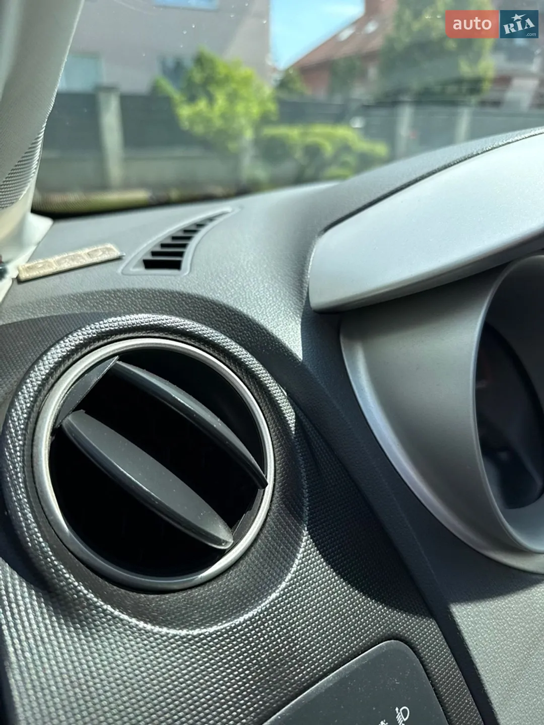 2010 SEAT Ibiza - мініатюра 12