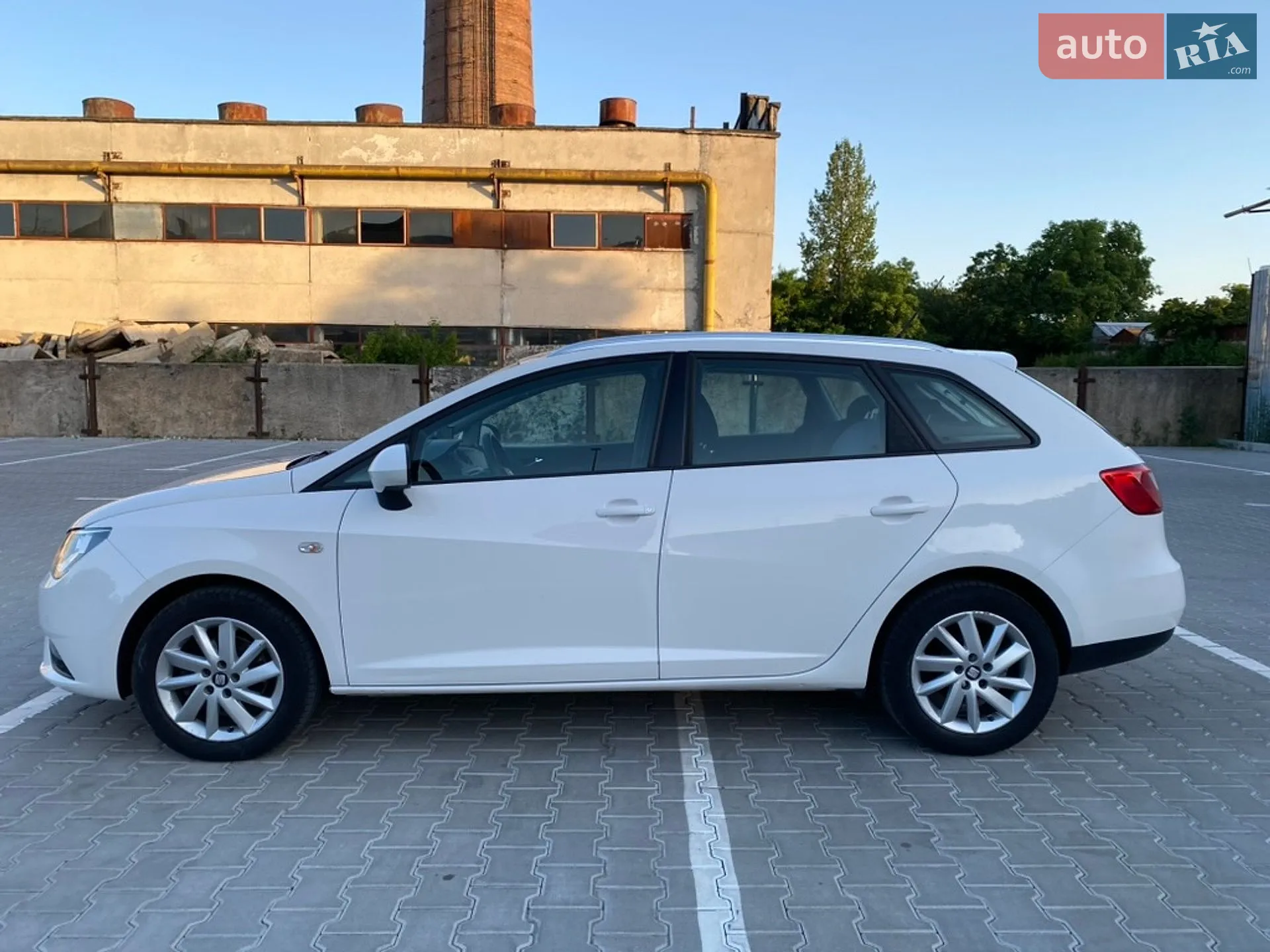 2015 SEAT Ibiza - мініатюра 4