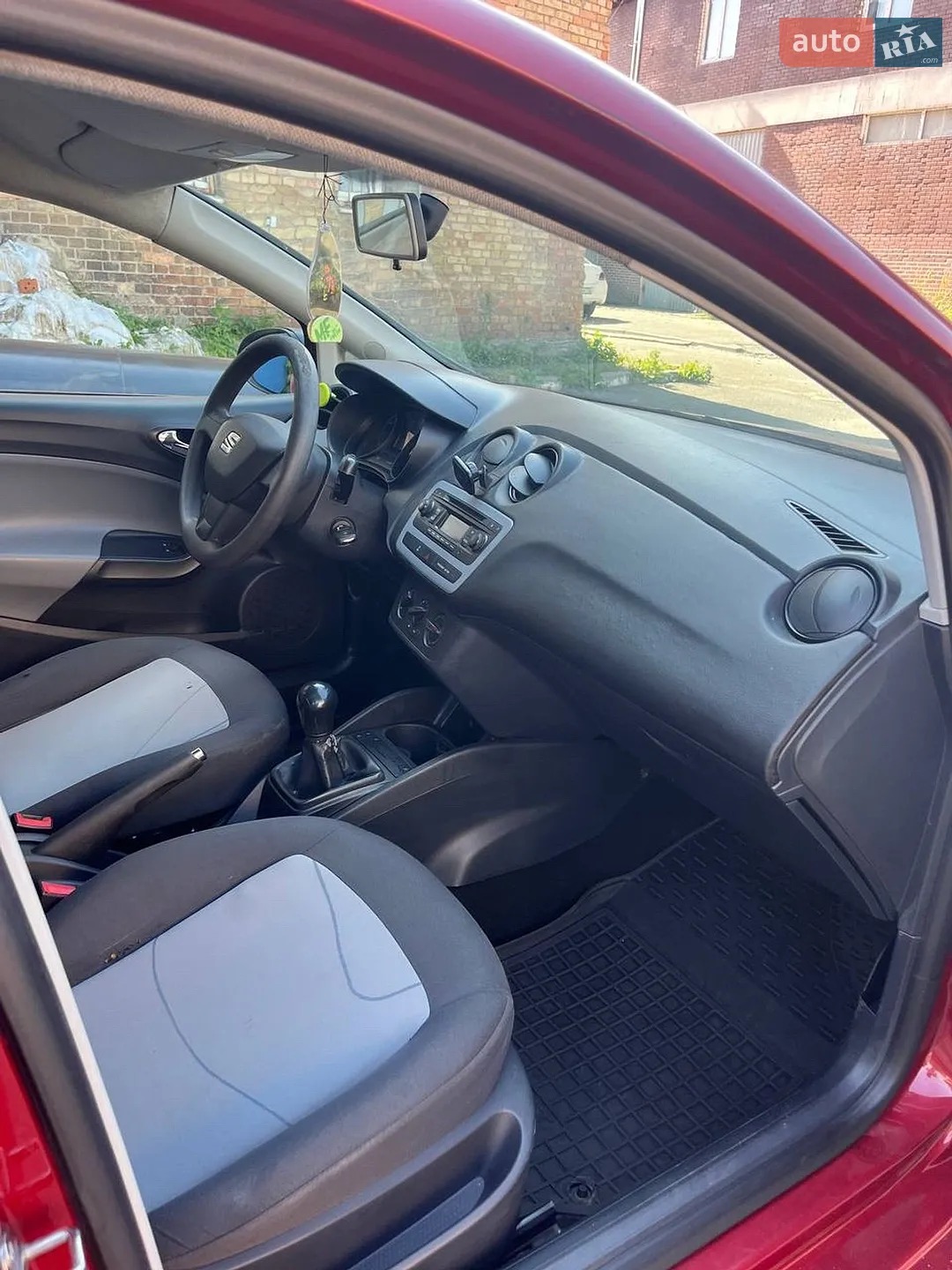 2014 SEAT Ibiza - мініатюра 10