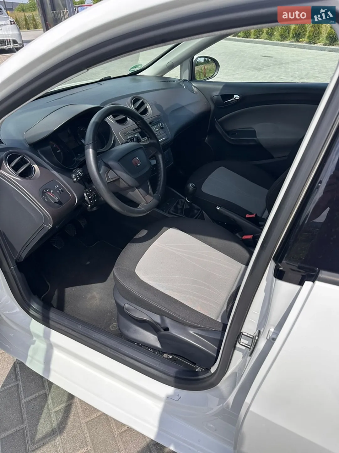 2013 SEAT Ibiza - мініатюра 12