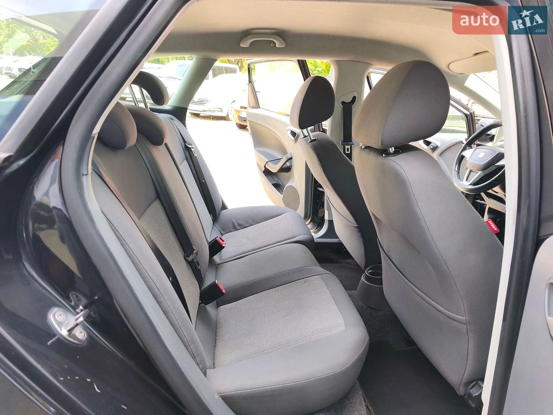 2010 SEAT Ibiza - мініатюра 13
