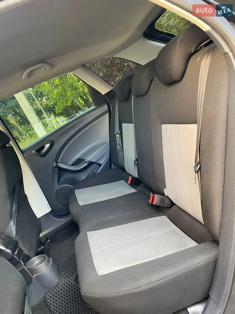 2012 SEAT Ibiza - мініатюра 13