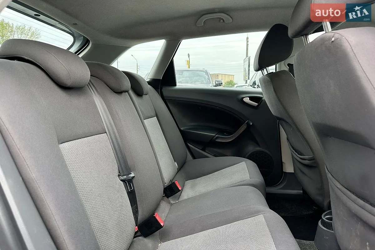 2011 SEAT Ibiza - мініатюра 21