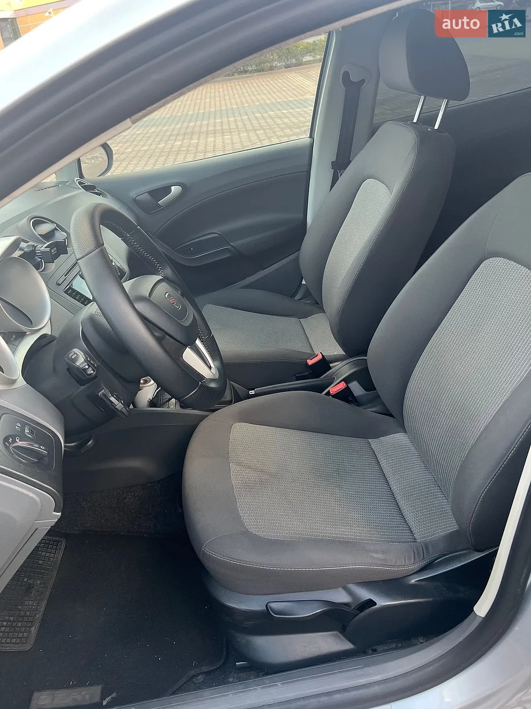 2011 SEAT Ibiza - мініатюра 6