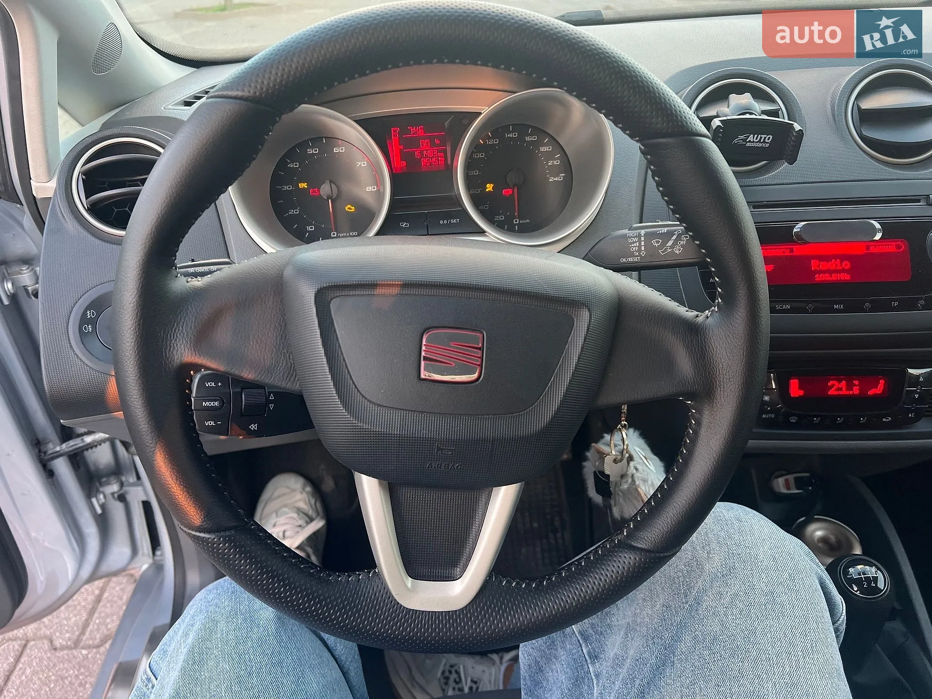 2011 SEAT Ibiza - мініатюра 10