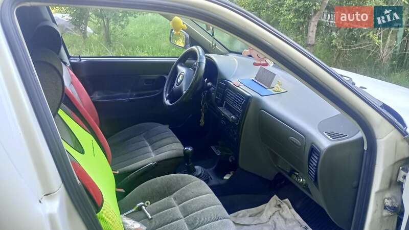 Вантажний фургон SEAT Inca 2000 в Львові