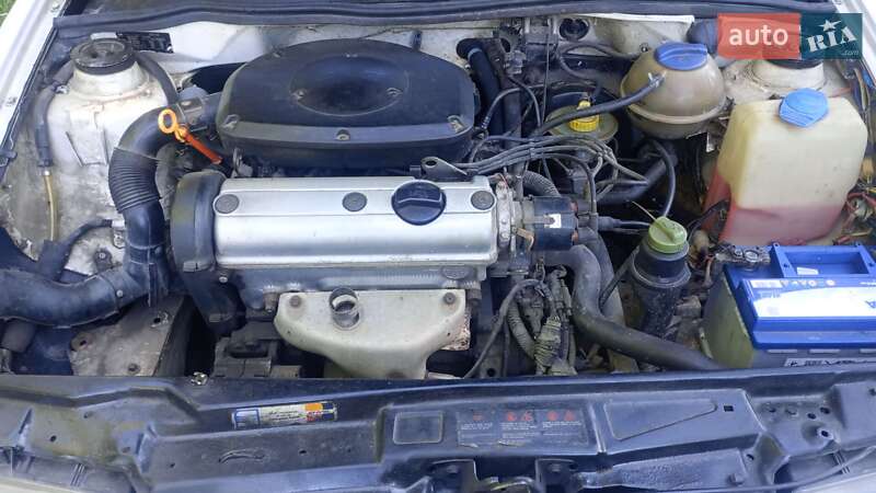 Вантажний фургон SEAT Inca 2000 в Львові