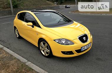 Хэтчбек SEAT Leon 2008 в Днепре