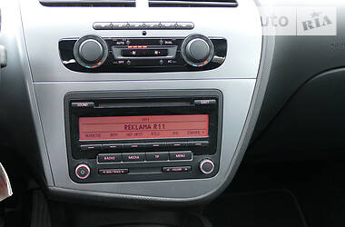 Хетчбек SEAT Leon 2011 в 
