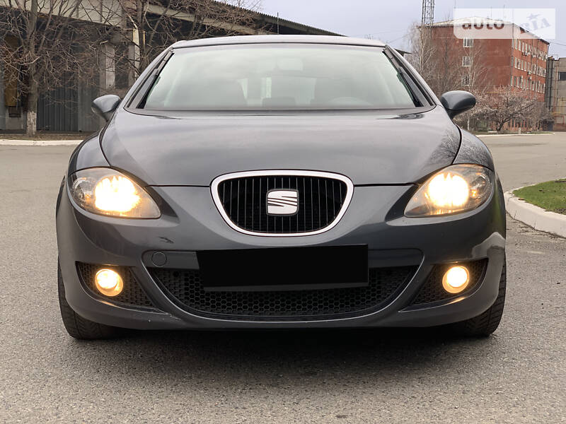 Хетчбек SEAT Leon 2006 в 