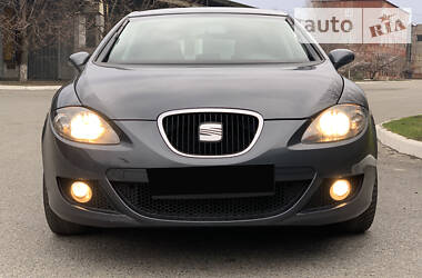 Хетчбек SEAT Leon 2006 в 