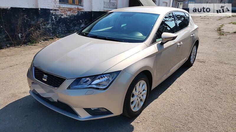 Хетчбек SEAT Leon 2013 в 