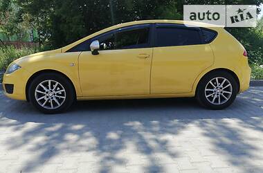 Хэтчбек SEAT Leon 2010 в Киеве